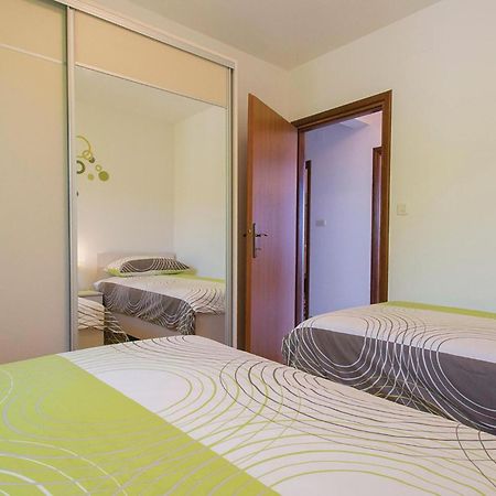 Amazing Apartment In Labin With House Sea View Exterior foto